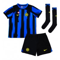 Inter Milan Alessandro Bastoni #95 Replika babykläder Hemmaställ Barn 2023-24 Kortärmad (+ korta byxor)